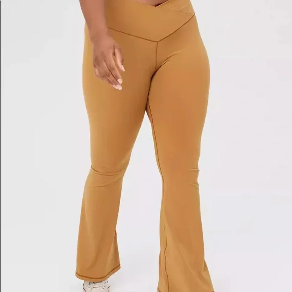 Aerie Offline Real Me Flare Legging - Picture 3 of 4